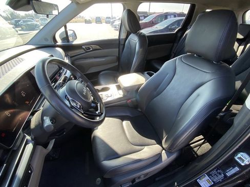 Certified 2025 Kia Carnival LXS image 23