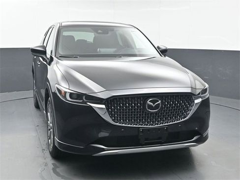 New 2025 MAZDA CX-5 Signature image 8