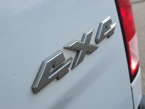 Used 2015 RAM 2500 SLT image 11