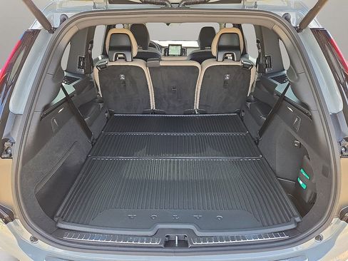 New 2026 Volvo XC90 B6 Plus w/ Protection Package Premier image 11