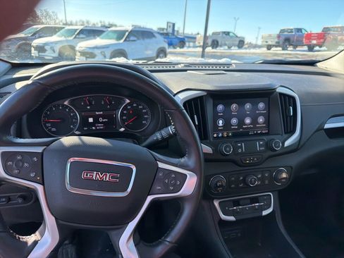 Certified 2022 GMC Terrain SLT w/ Infotainment Package II image 10