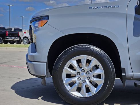Certified 2024 Chevrolet Silverado 1500 Custom RWD image 12