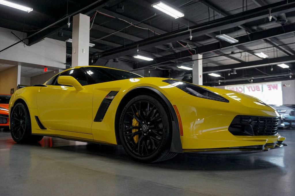 Used 2017 Chevrolet Corvette Z06 RWD image 2