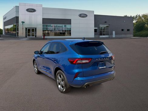 Used 2023 Ford Escape ST-Line w/ Tech Pack #1 AWD/4WD image 7