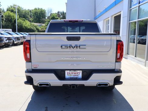 Certified 2026 GMC Sierra 1500 Denali Ultimate AWD/4WD image 9