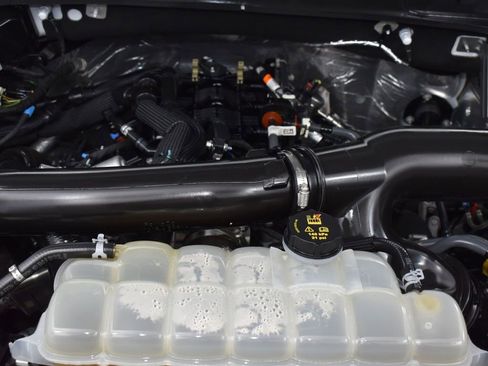 Certified 2024 Ford Expedition Limited image 19