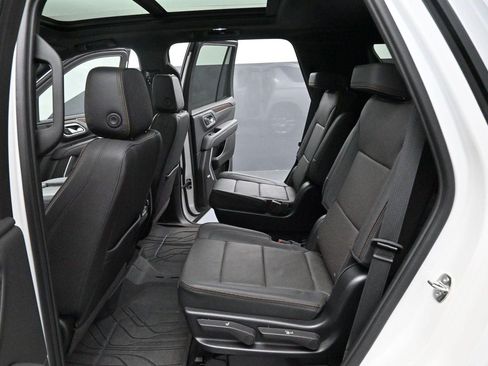 Used 2024 Chevrolet Tahoe High Country AWD/4WD image 33