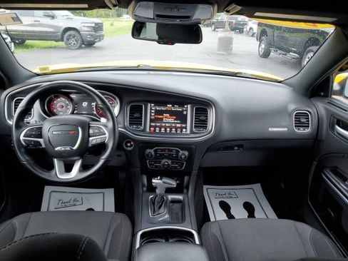 Used 2018 Dodge Charger R/T RWD image 16