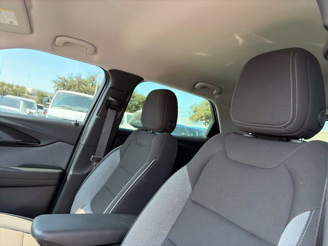 Used 2023 Chevrolet TrailBlazer LS FWD image 10