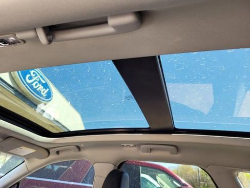 Used 2022 Lincoln Corsair Reserve w/ Equipment Group 201A image 15