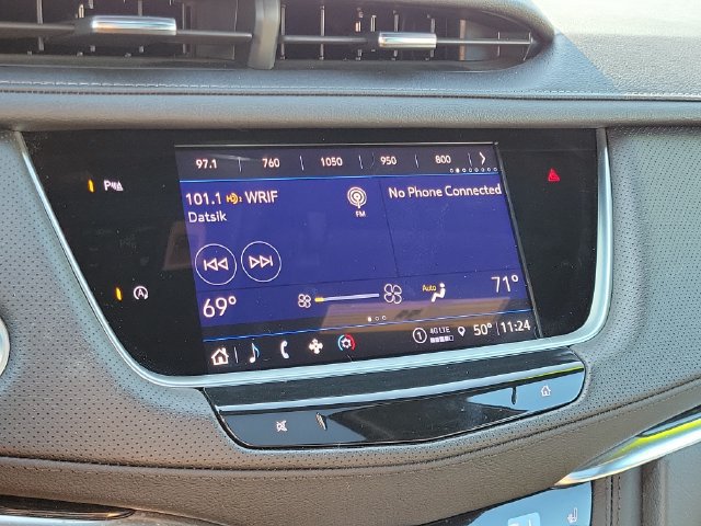 Used 2022 Cadillac XT5 Premium Luxury AWD/4WD image 18