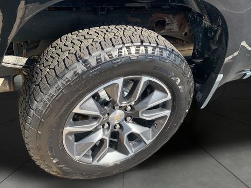 Used 2024 Chevrolet Silverado 1500 LT AWD/4WD image 21
