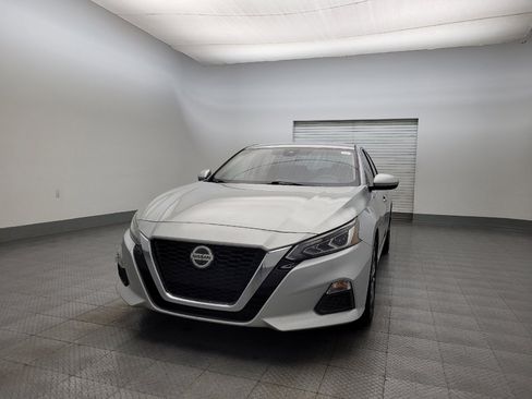 Used 2021 Nissan Altima 2.5 SV image 15