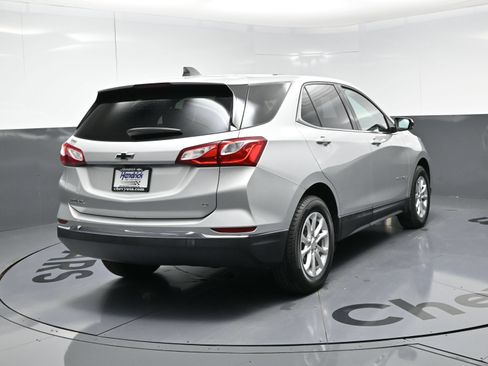 Used 2018 Chevrolet Equinox LT FWD image 9