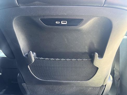 Used 2025 Chrysler Pacifica Select FWD image 24