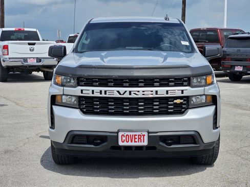 Used 2022 Chevrolet Silverado 1500 Custom RWD image 2