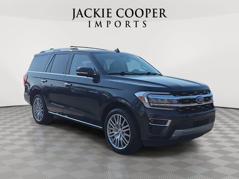 Used 2024 Ford Expedition Limited AWD/4WD image 3