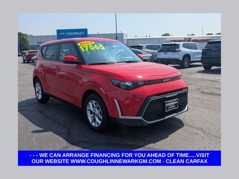 Used 2024 Kia Soul LX w/ Option Group 015 FWD image 1