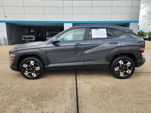 Used 2024 Hyundai Kona SEL AWD/4WD image 5