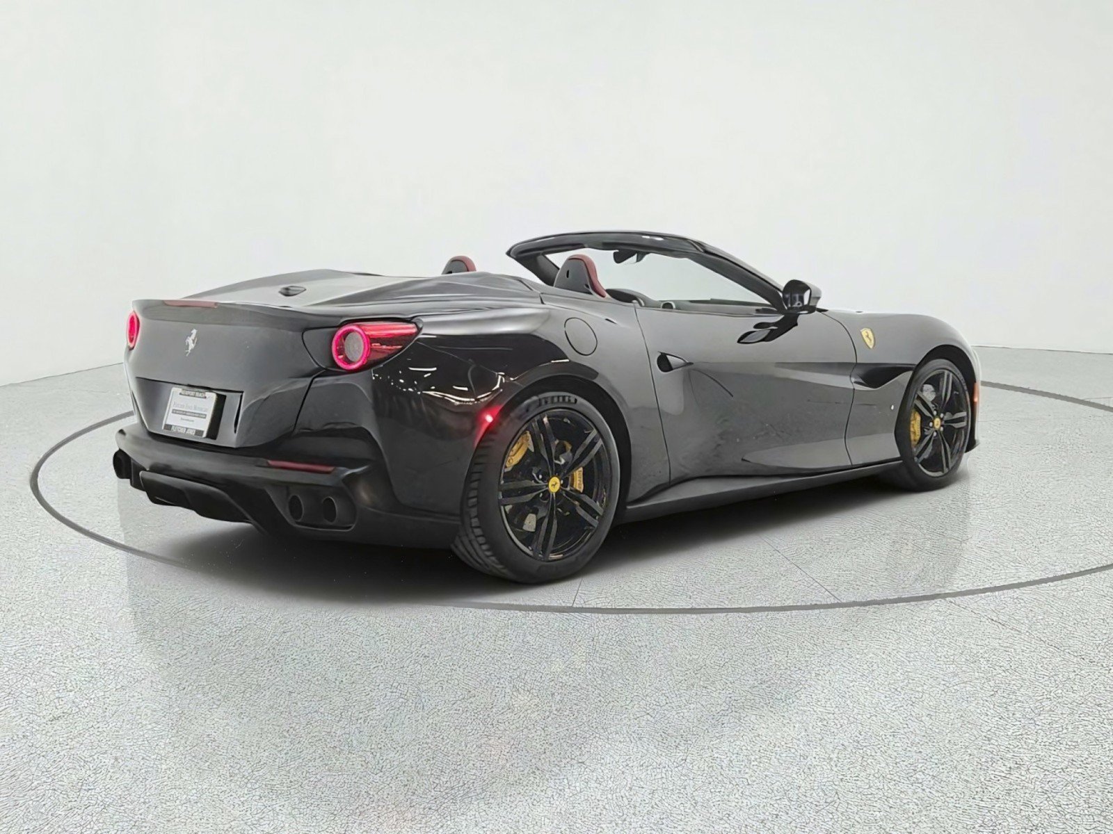 Used 2020 Ferrari Portofino RWD image 5