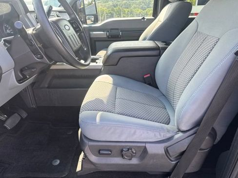 Used 2013 Ford F250 XLT w/ Chrome Pkg AWD/4WD image 15