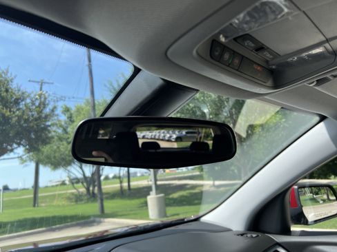 Used 2019 GMC Acadia SLE FWD image 24