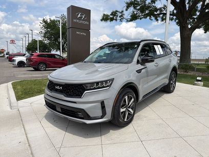 Used 2022 Kia Sorento EX w/ Panoramic Sunroof Package