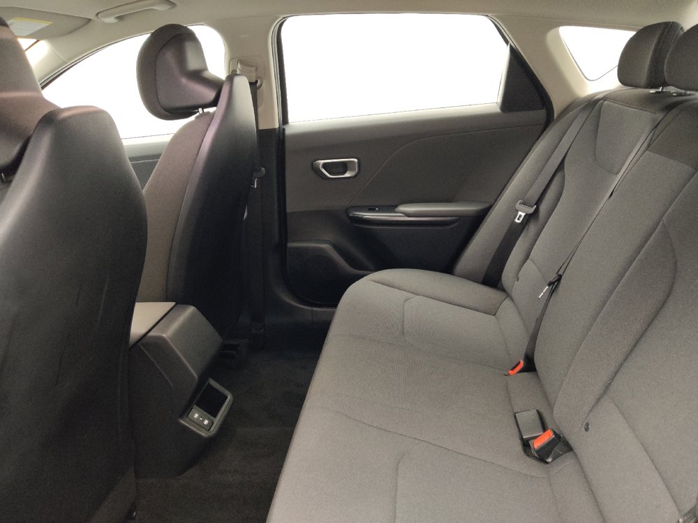 Used 2025 Kia K4 FWD image 18
