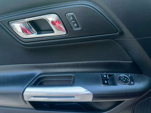 Used 2016 Ford Mustang GT RWD image 27