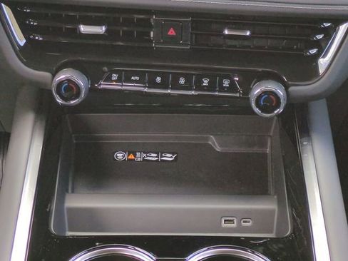 New 2026 Chevrolet Suburban LT w/ Comfort Package image 18