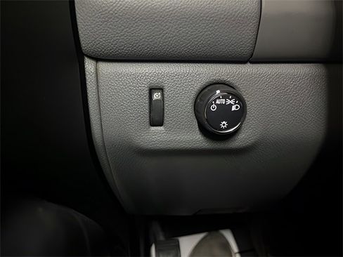 Used 2017 GMC Canyon 2WD Crew Cab image 22