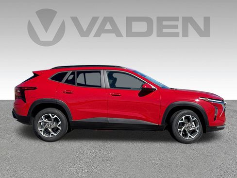 New 2026 Chevrolet Trax LT w/ Driver Confidence Package FWD image 27