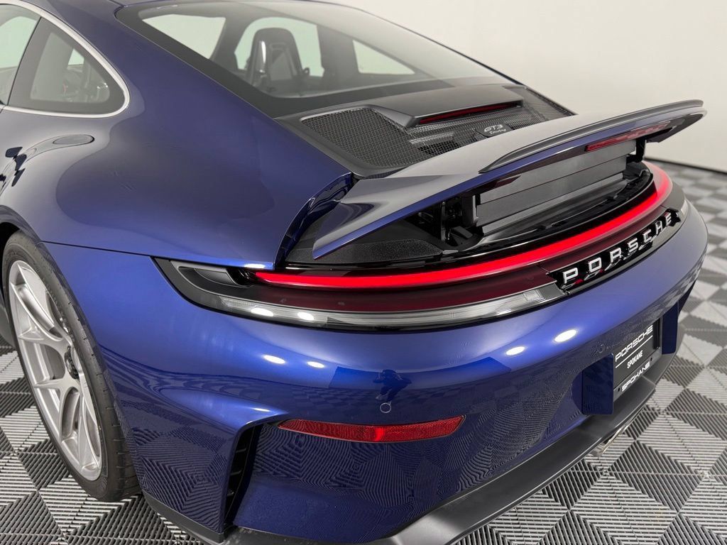 Used 2026 Porsche 911 GT3 RWD image 12