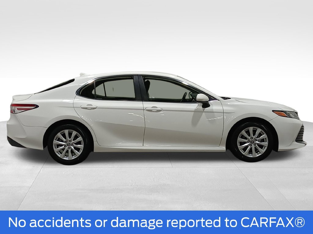 Used 2019 Toyota Camry LE FWD image 2
