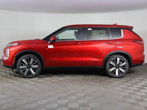 New 2026 Mitsubishi Outlander SE image 17