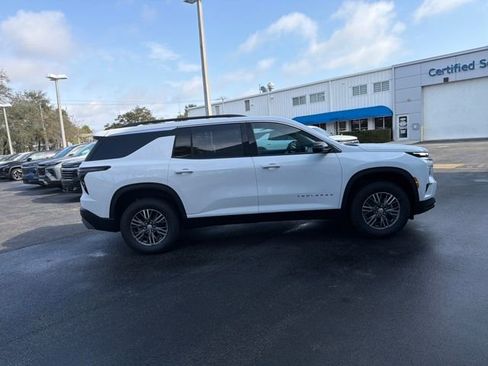 New 2026 Chevrolet Traverse LT image 15