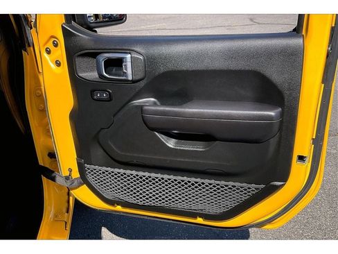 Used 2018 Jeep Wrangler Unlimited Sport S AWD/4WD image 25