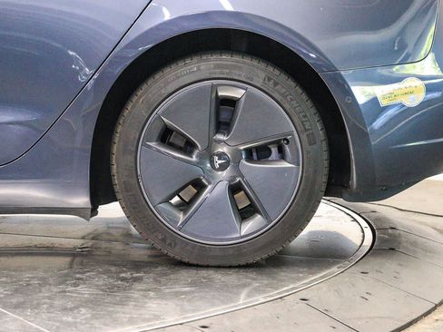 Used 2022 Tesla Model 3 RWD image 10