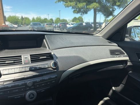 Used 2012 Honda Accord LX image 18
