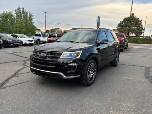 Used 2019 Ford Explorer Sport w/ Equipment Group 401A AWD/4WD image 3