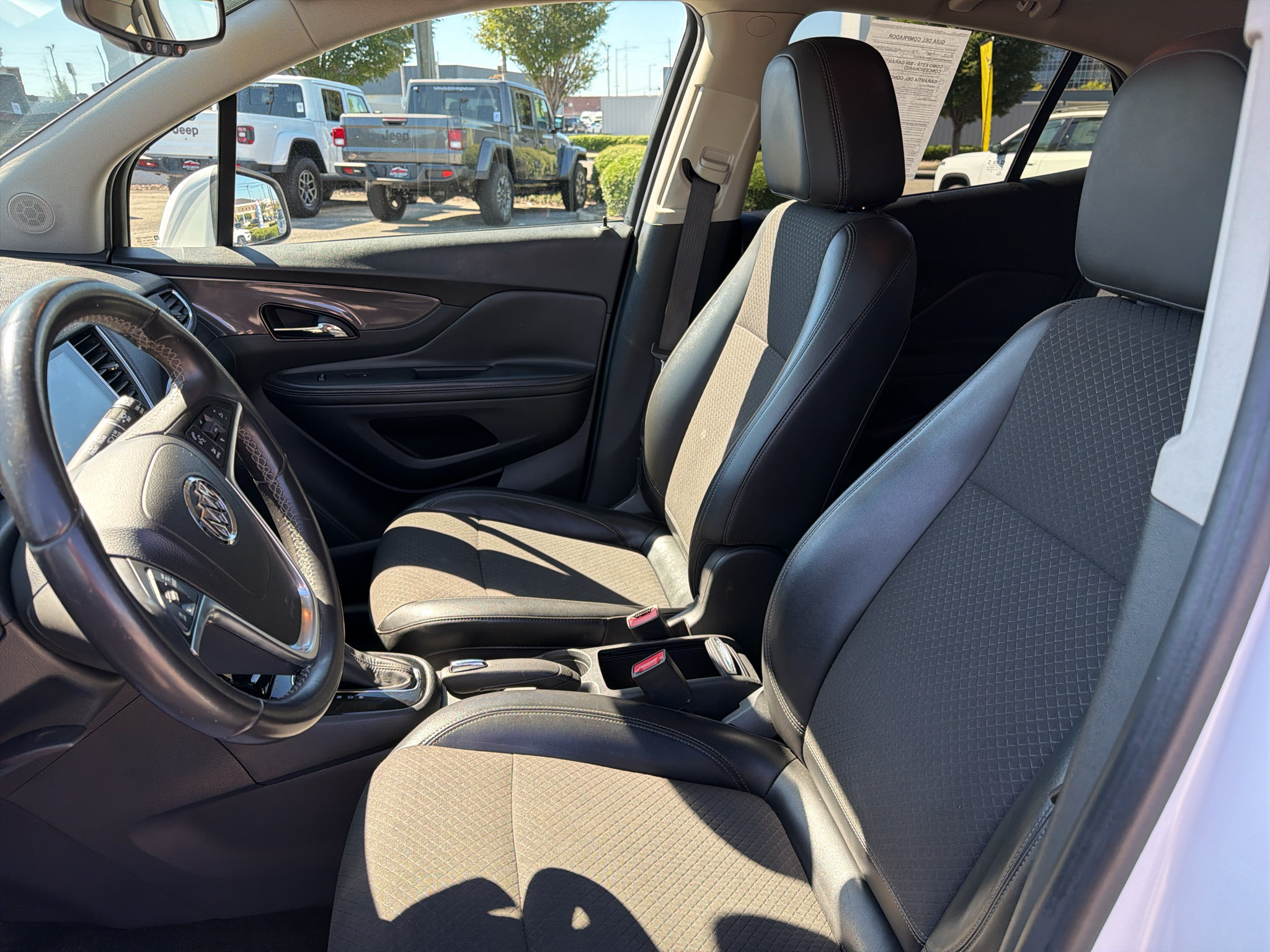 Used 2021 Buick Encore Preferred FWD image 23