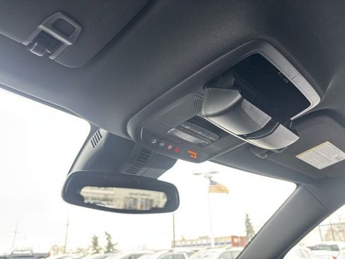 Used 2025 Buick Enclave Sport Touring w/ Power Package image 33