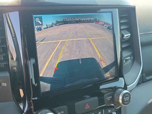 Used 2020 RAM 1500 Laramie AWD/4WD image 19