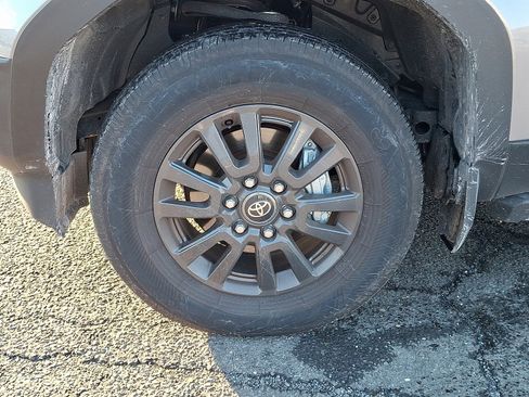 Used 2025 Toyota Land Cruiser 1958 image 4