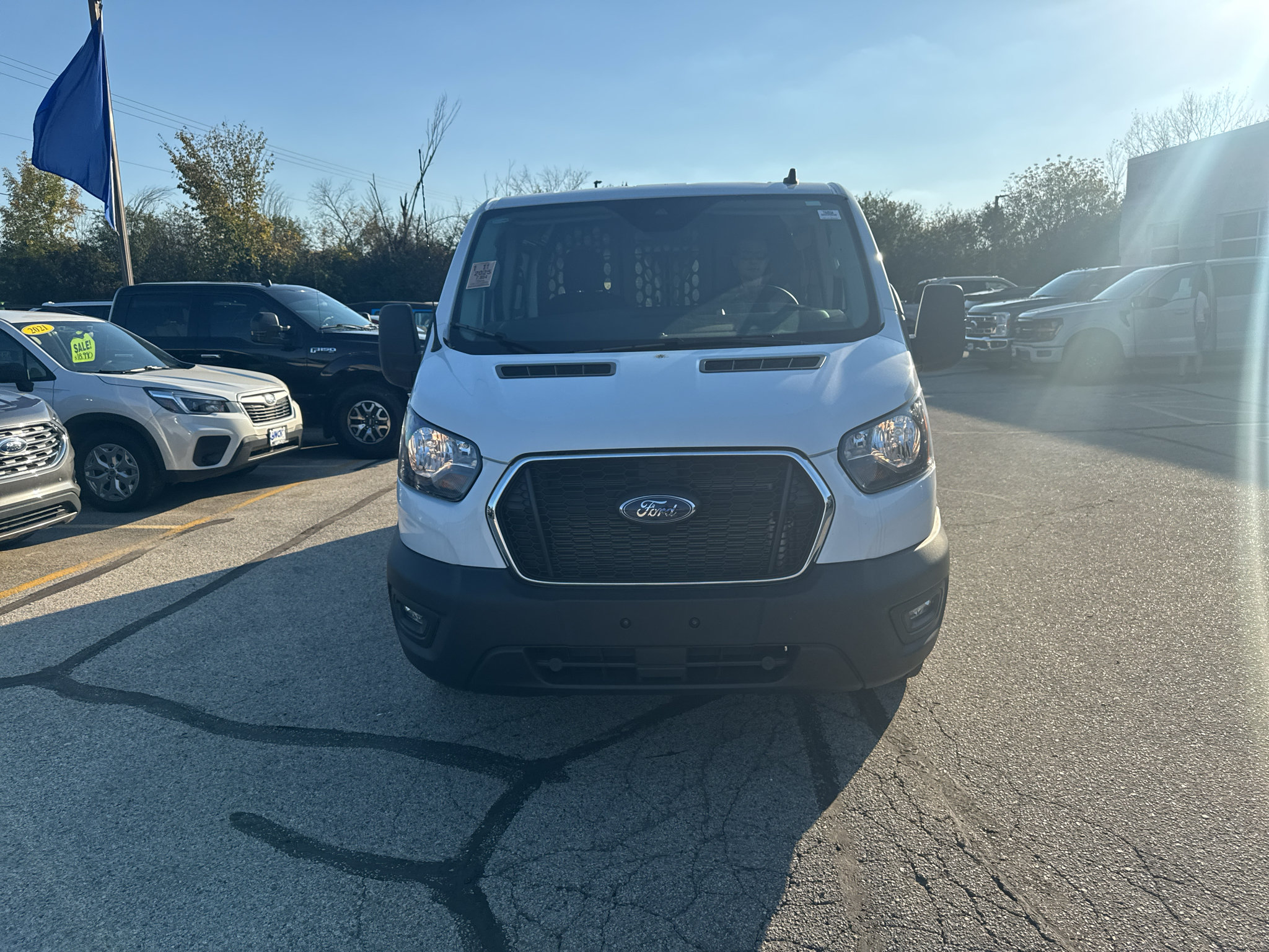 Certified 2025 Ford Transit 250 Low Roof w/ Exterior Upgrade Package RWD image 2