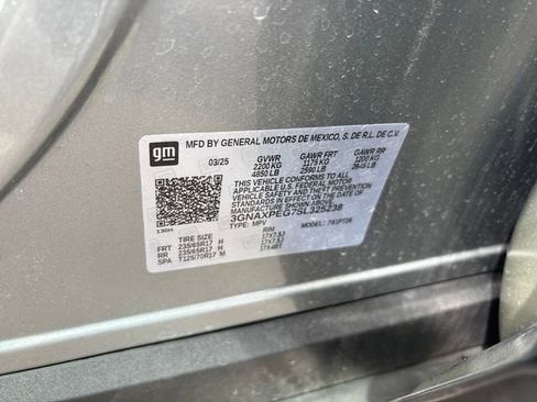 Used 2025 Chevrolet Equinox LT AWD/4WD image 30