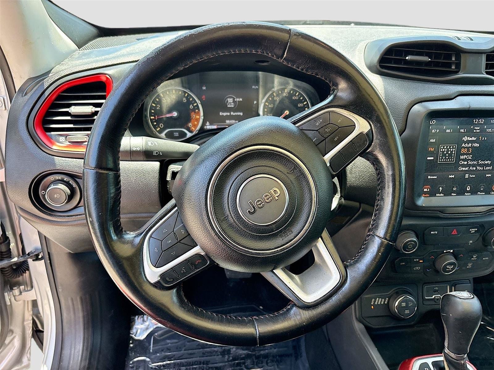 Used 2018 Jeep Renegade Trailhawk w/ UConnect 8.4 Nav Group AWD/4WD image 11