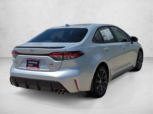 Used 2025 Toyota Corolla XSE FWD image 5