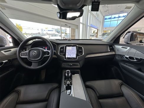 Certified 2025 Volvo XC90 B6 Ultra w/ Protection Package Premier image 12