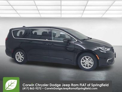 Certified 2024 Chrysler Pacifica Touring-L